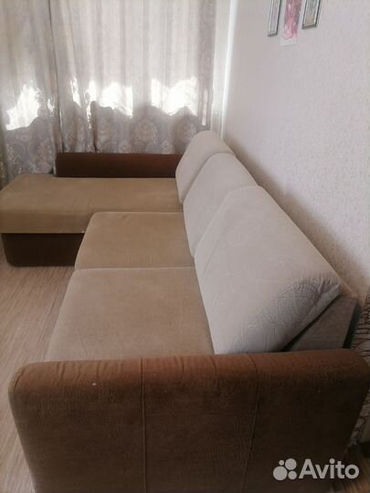 Продаю угловой диван
