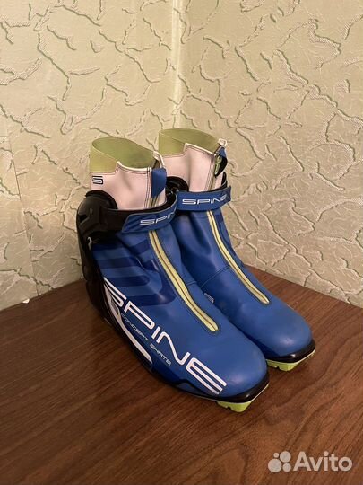 Лыжные ботинки spine