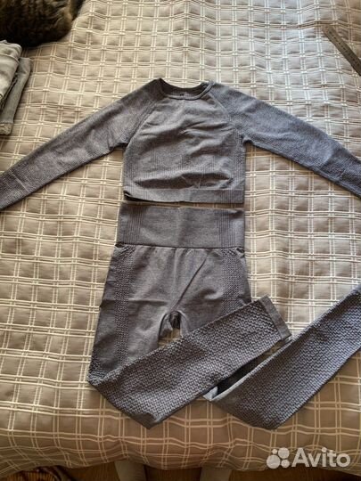 Спортивный костюм женский