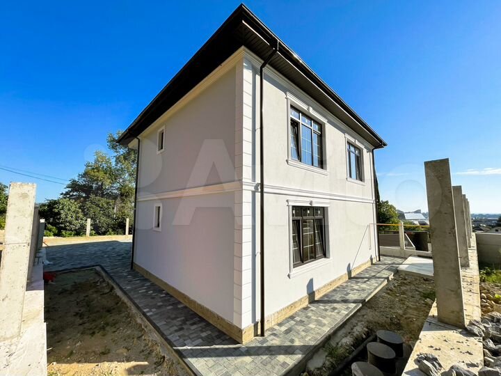 Коттедж 200 м² на участке 4,5 сот.