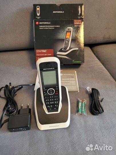 Цифровой беспроводной телефон Motorola