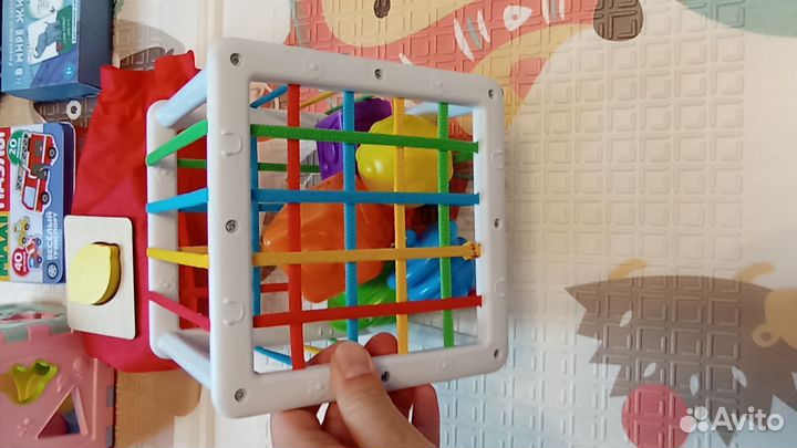 Развивающие игрушки для малышей пакетом
