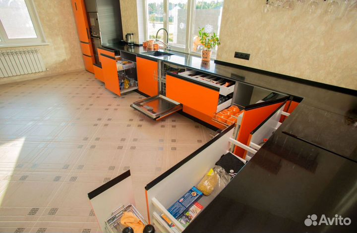 Кухонный гарнитур Вега на заказ