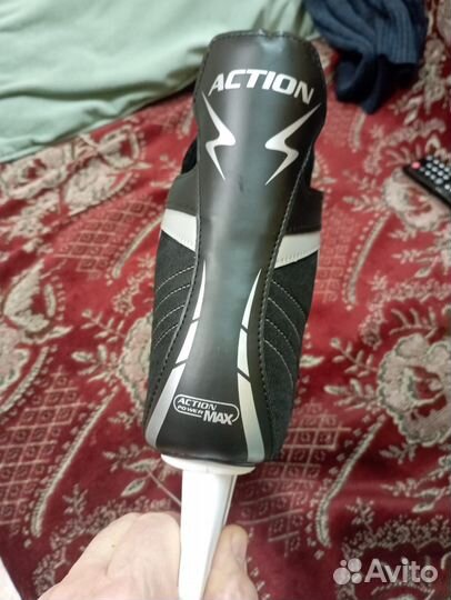 Коньки хоккейные