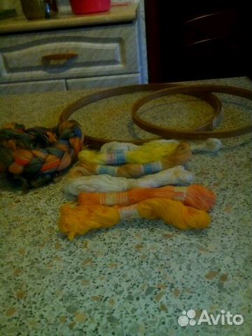 Пяльцы и нитки для вышивания винтаж