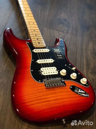 Электрогитара Fender Player Stratocaster HSS Plus