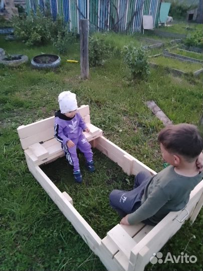 Песочница с крышкой