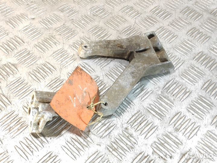 Кронштейн другой Bmw 318 1982-1991