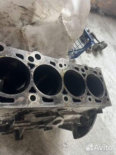 Блок,коленвал,поршни