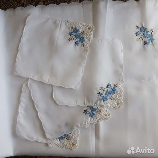 Скатерть с 4мя салфетками