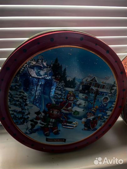 Жестяные банки из под печенья