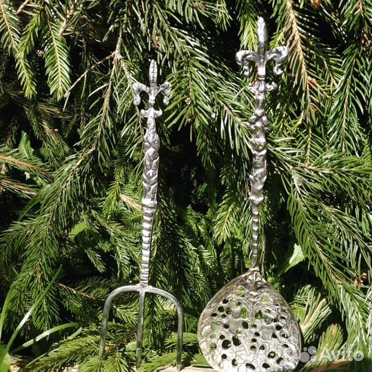 Антикварный комплект: ложка шумовка и вилка