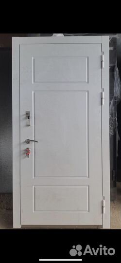 Входная дверь
