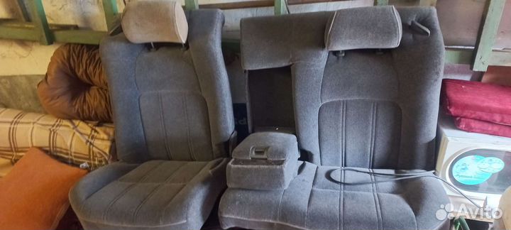 Продам заднее сиденье crown