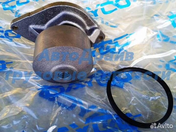 Помпа системы охлаждения двигателя Ивеко Еврокарго