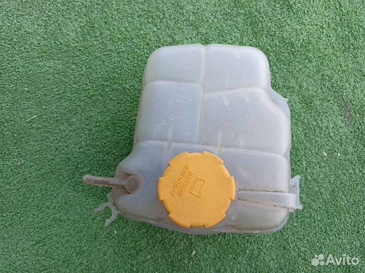 Бачок расширительный Chevrolet Cruze универсал 1.8