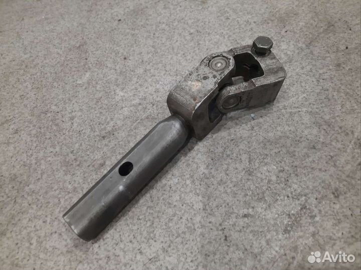 Карданчик рулевой VW Passat B4