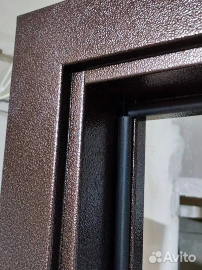 Дверь входная металлическая