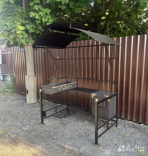 Мангал с печью и крышей лофт