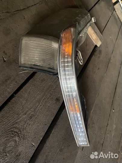 Поворотник задний правый toyota crown 150