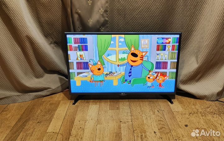 LG 32lf562V-Full HD, DVB-T2,81см