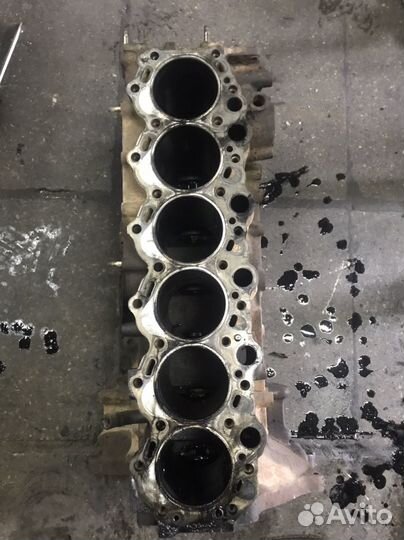 Блок двигателя 1HZ toyota