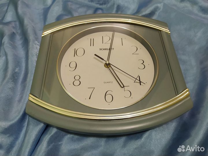 Настенные часы на ходу (дам проверить) 30х30 см