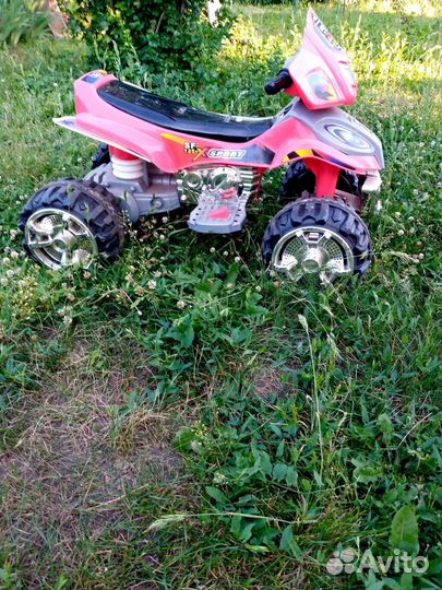 Детский квадроцикл на аккумуляторе