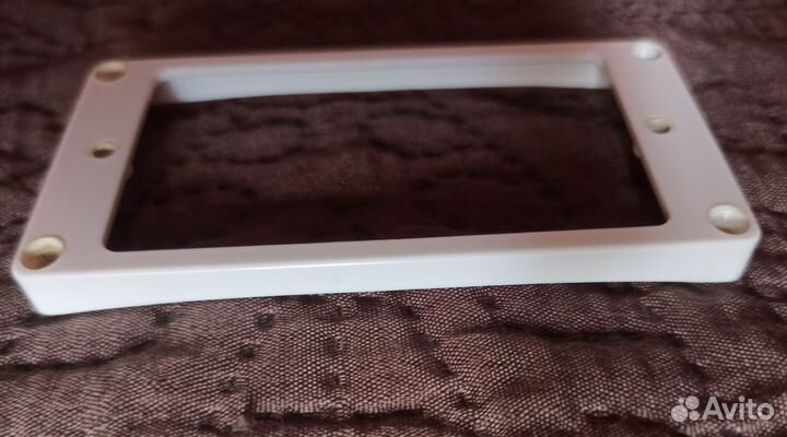 Рамки для хамбакеров электрогитар Gibson и других