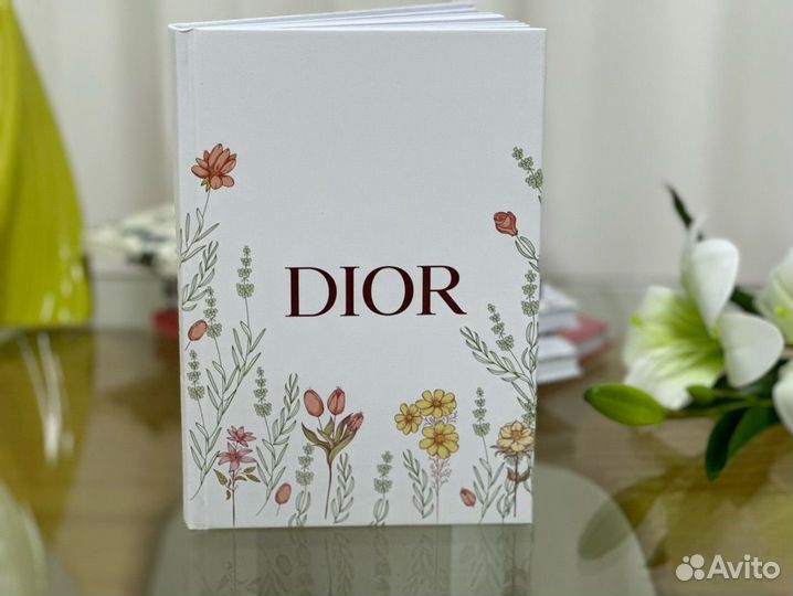 Блокнот ежедневник dior