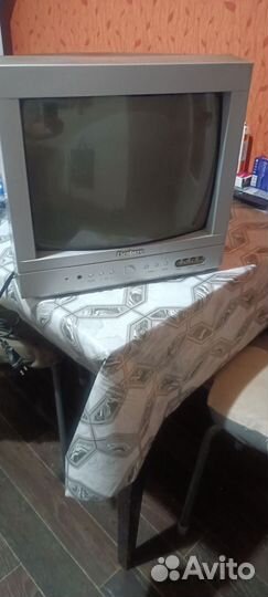 Телевизор 14
