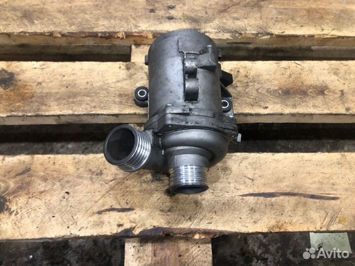 Помпа Bmw X5 E70 N52B30 2007