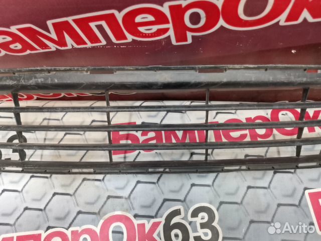 Решетка бампера передний Toyota Corolla