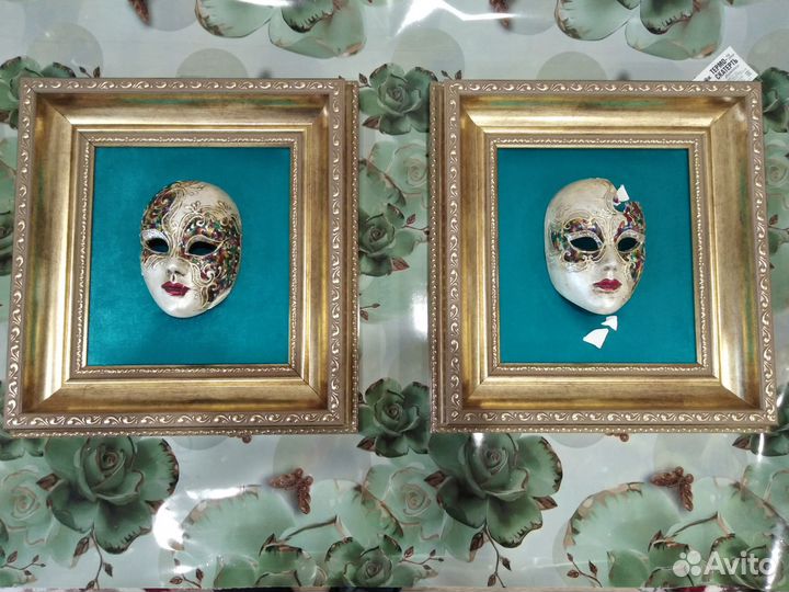 Венецианская маска в рамке