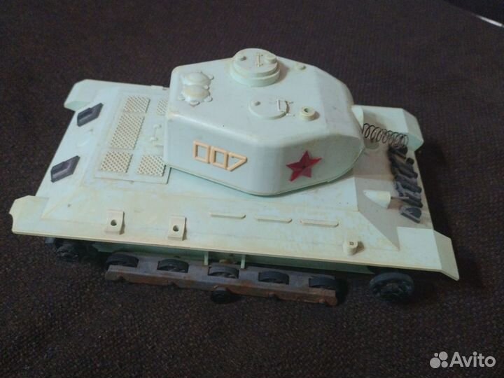 Игрушка танк СССР