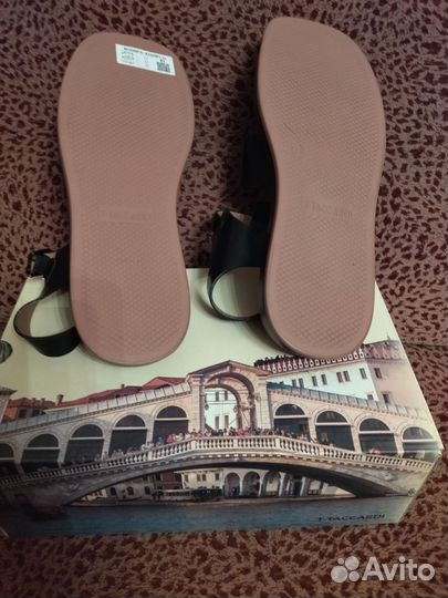 Сандалии женские