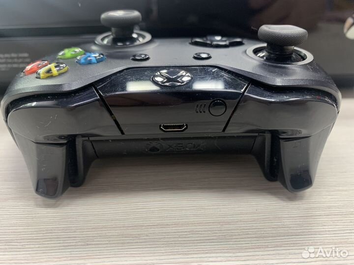 М.2 Игровая приставка Xbox One 365gb