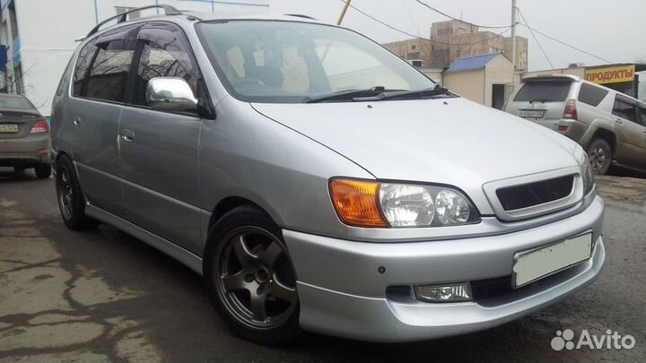 Toyota Ipsum 10 комплект накладок