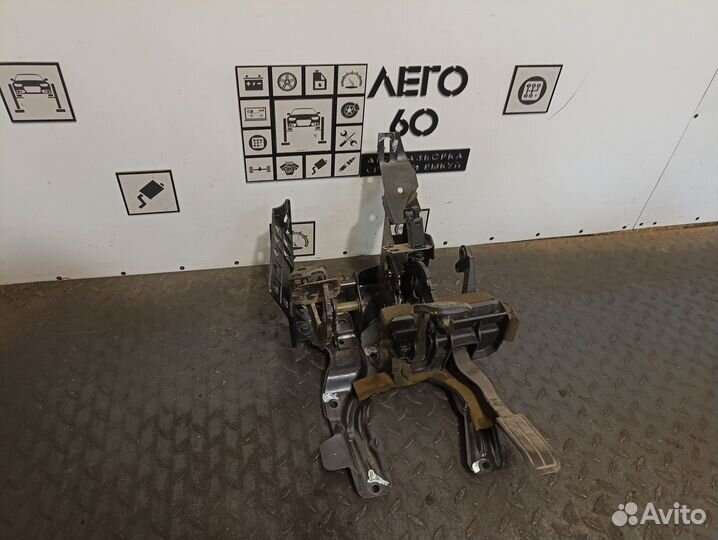 Педальный узел для VW Passat B3