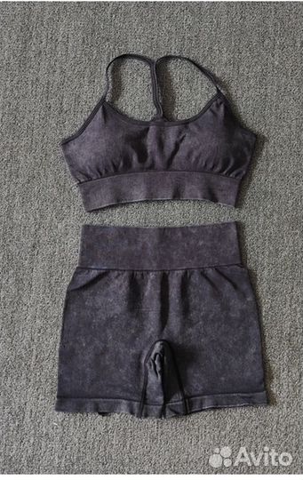 Костюм для йоги и фитнеса