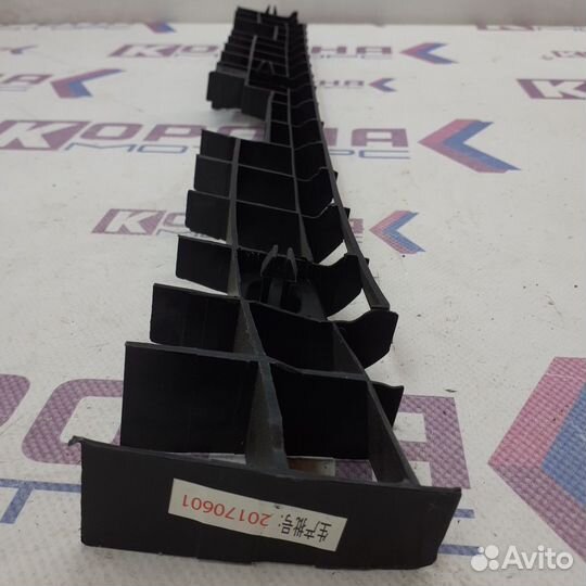 Кронштейн обивки потолка задний правый lifan sola