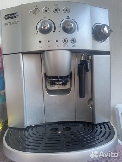 Кофемашина delonghi magnifica