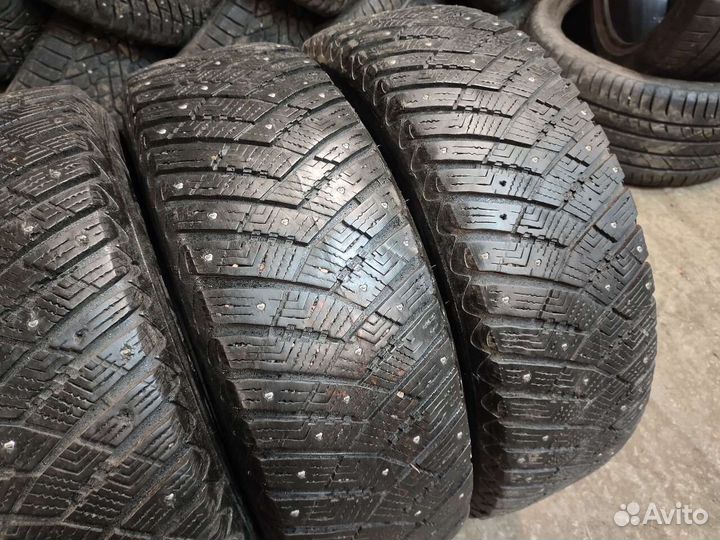 Goodyear UltraGrip Ice Arctic SUV 225/65 R17