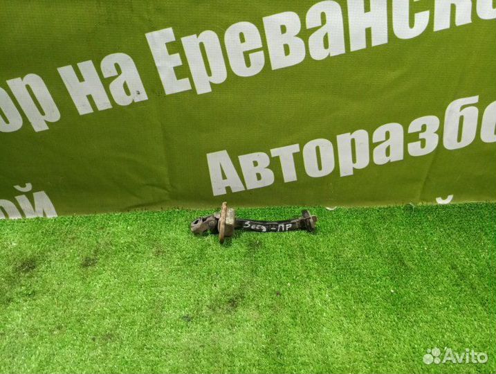 Ограничитель двери задний правый Geely Emgrand Ec7