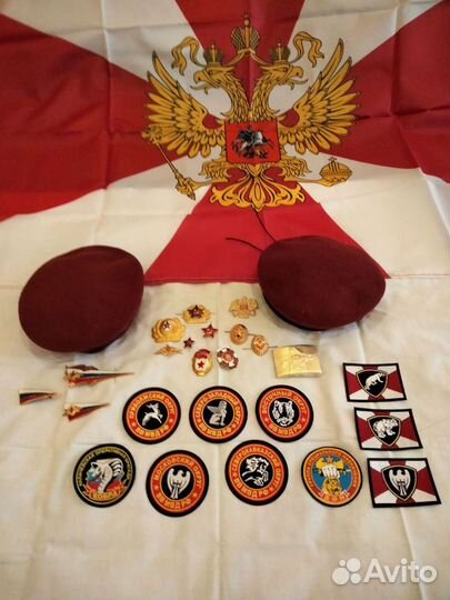 Берет и атрибутика внутренних войск