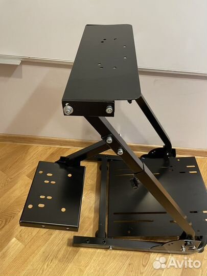 Стойка для игрового руля