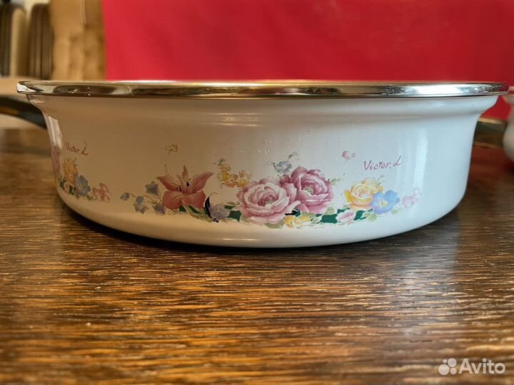 Сотейники / склвородки Victor L. (Эмалированная)