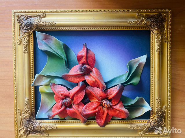 Картина из кожи