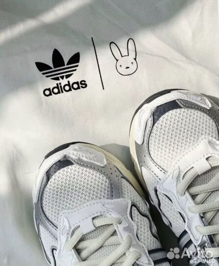 Кроссовки adidas response cl bad bunny