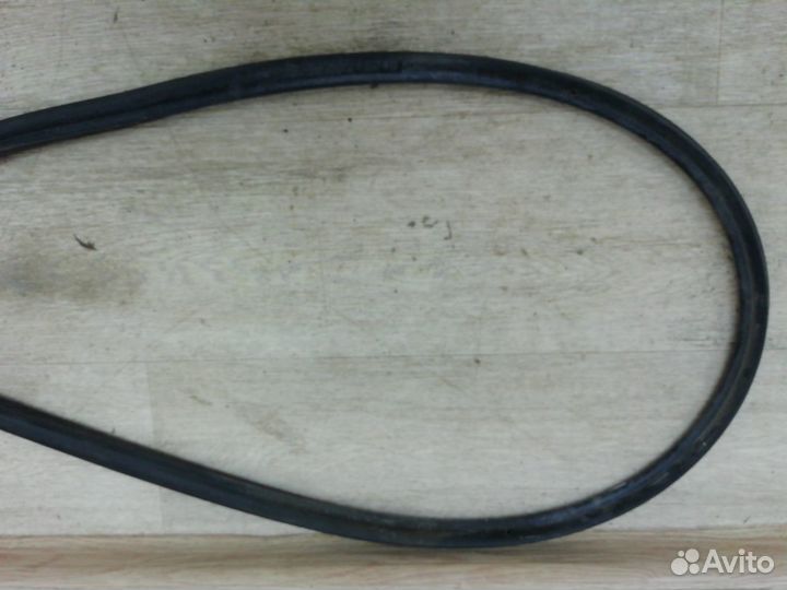 Уплотнитель передней левой двери 80831-JD000